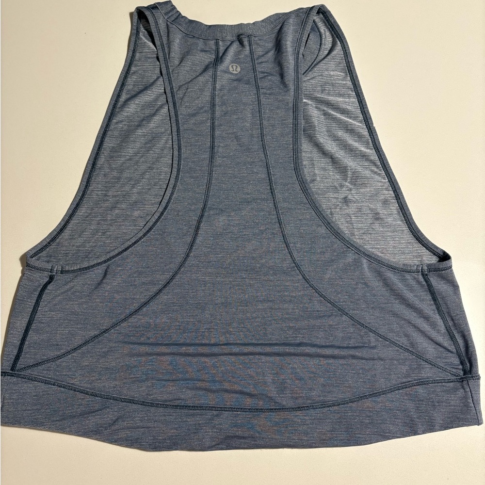 Lululemon tank top loose fit